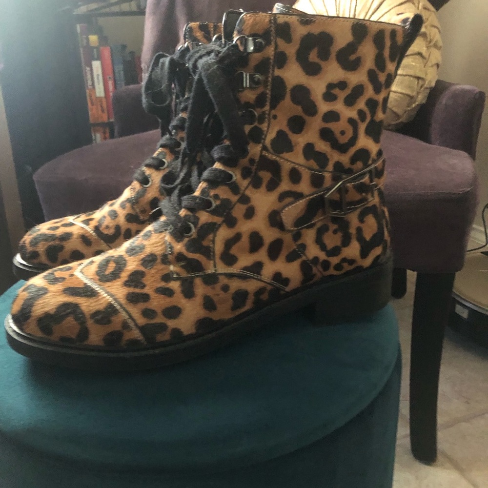 Boots - Picture 3 of 7